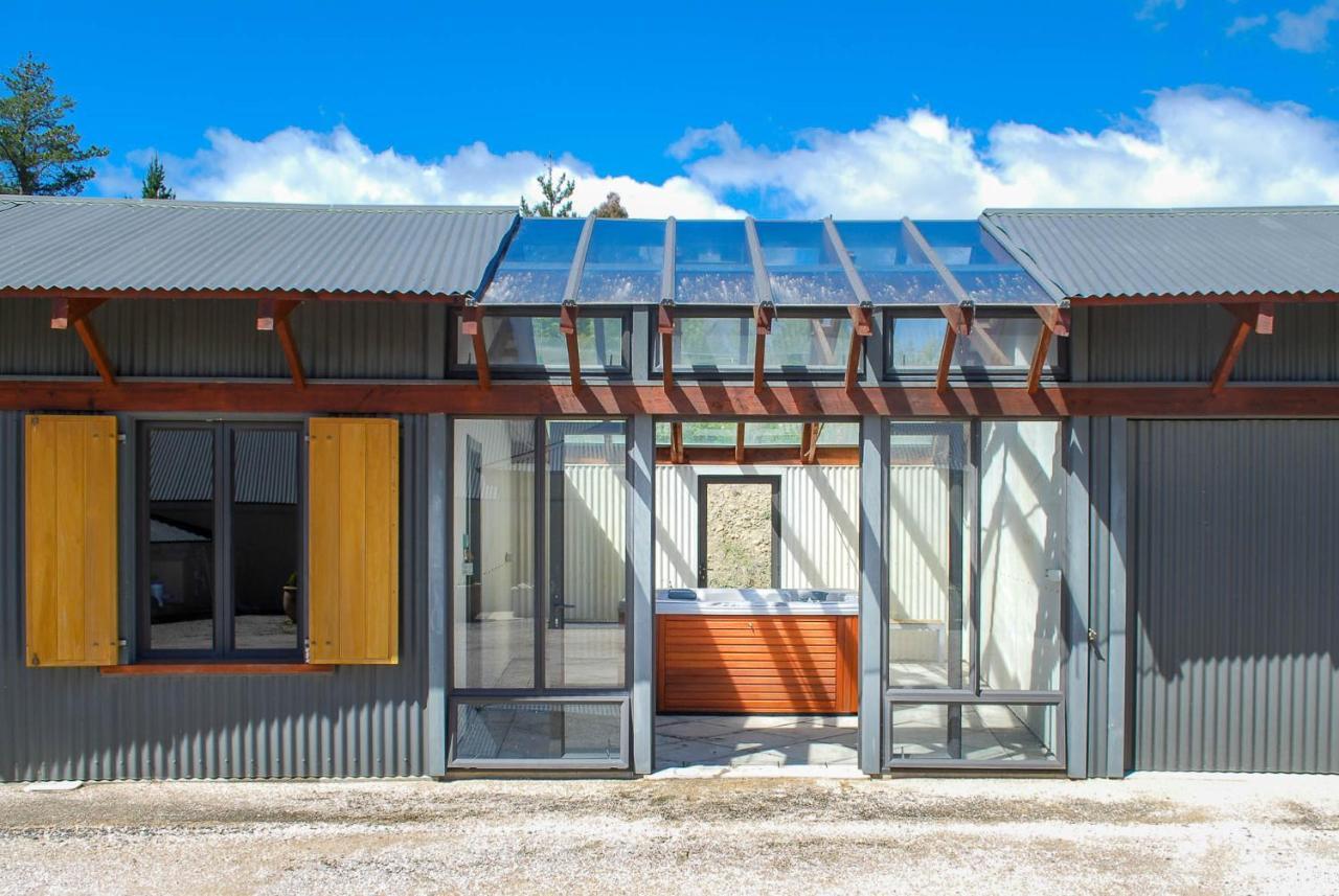 Windhover Suites Tasman Kültér fotó